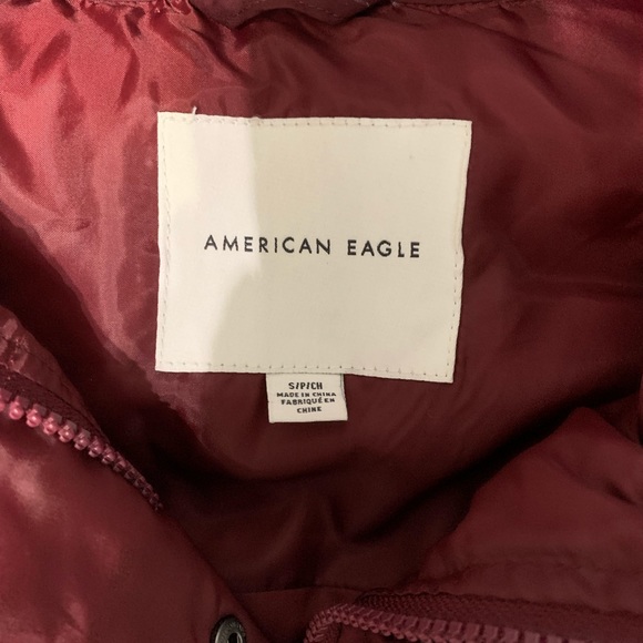 Brand new AE vest, size small, beautiful burgundy colour! - Picture 2 of 3